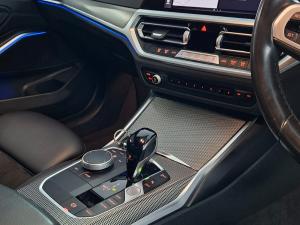 BMW 3 Series 320i M Sport - Image 2