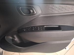 Hyundai Grand i10 1.0 Premium hatch - Image 6