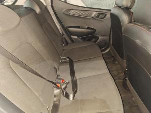 Hyundai Grand i10 1.0 Premium hatch - Image 9