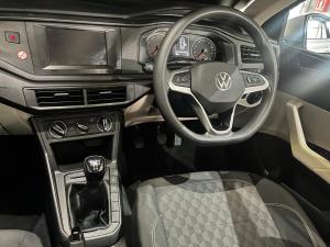 Volkswagen Polo sedan 1.6 manual - Image 9
