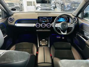 Mercedes-Benz GLB GLB220d 4Matic Progressive - Image 4