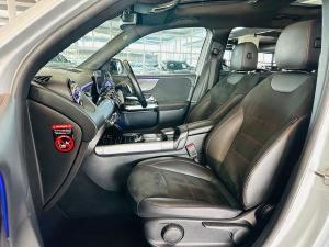 Mercedes-Benz GLB GLB220d 4Matic Progressive - Image 5