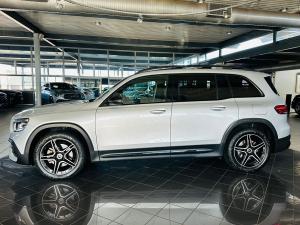 Mercedes-Benz GLB GLB220d 4Matic Progressive - Image 9