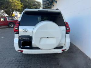 Toyota Land Cruiser Prado 4.0 VX - Image 5