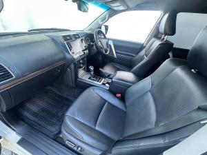 Toyota Land Cruiser Prado 4.0 VX - Image 7
