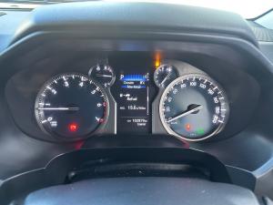 Toyota Land Cruiser Prado 4.0 VX - Image 11