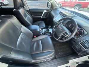 Toyota Land Cruiser Prado 4.0 VX - Image 15