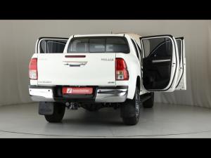 Toyota Hilux 2.4GD-6 double cab 4x4 Raider manual - Image 9