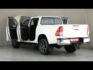 Toyota Hilux 2.4GD-6 double cab 4x4 Raider manual - Image 10