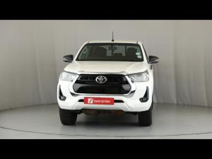 Toyota Hilux 2.4GD-6 double cab 4x4 Raider manual - Image 4