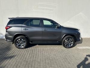 Toyota Fortuner 2.8GD-6 4x4 VX - Image 3