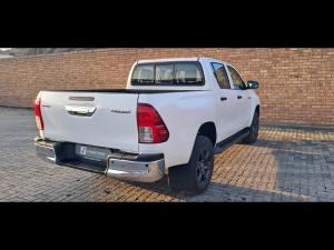 Toyota Hilux 2.4GD-6 double cab 4x4 Raider manual - Image 2
