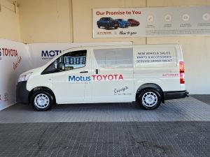 Toyota Quantum 2.8 LWB crew cab - Image 8