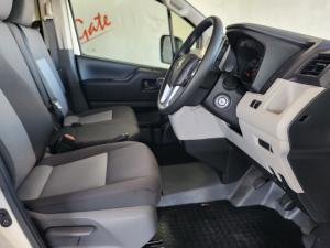 Toyota Quantum 2.8 LWB crew cab - Image 12