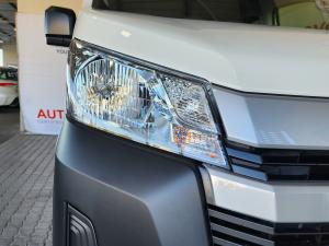 Toyota Quantum 2.8 LWB crew cab - Image 14