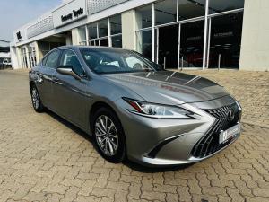 Lexus ES 250 EX - Image 1
