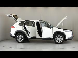 Toyota Corolla Cross 1.8 Xi - Image 15