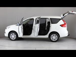 Toyota Rumion 1.5 SX manual - Image 11