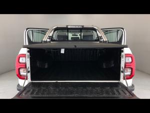 Toyota Hilux 2.8GD-6 double cab Raider auto - Image 18
