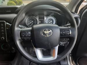Toyota Hilux 2.4 GD-6 RB RaiderE/CAB - Image 8