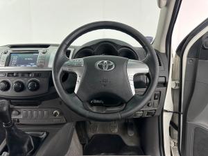 Toyota Hilux 2.7 Vvti Raider R/BD/C - Image 13
