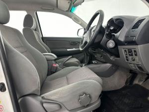 Toyota Hilux 2.7 Vvti Raider R/BD/C - Image 15