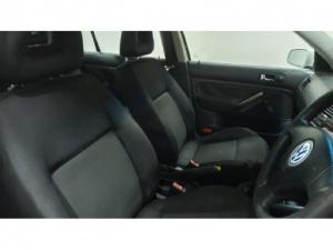 Volkswagen Jetta 4 1.6 - Image 2