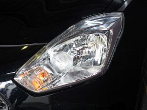 Suzuki Swift 1.2 GLX manual - Image 21