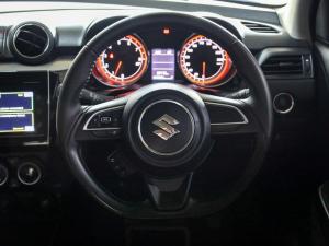 Suzuki Swift 1.2 GLX manual - Image 22