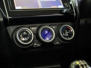 Suzuki Swift 1.2 GLX manual - Image 6