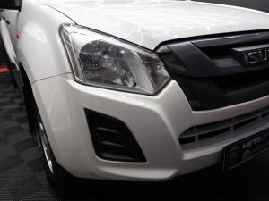 Isuzu D-Max 250 double cab Hi-Ride auto - Image 10