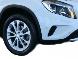 Mercedes-Benz GLA GLA220d 4Matic Style - Image 10