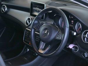 Mercedes-Benz GLA GLA220d 4Matic Style - Image 17