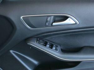 Mercedes-Benz GLA GLA220d 4Matic Style - Image 24