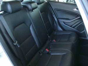 Mercedes-Benz GLA GLA220d 4Matic Style - Image 29