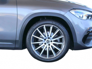 Mercedes-Benz GLA GLA200d - Image 40