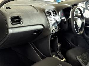 Volkswagen Polo Vivo hatch 1.6 Comfortline auto - Image 15