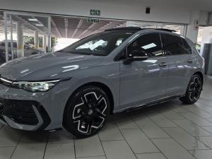 Volkswagen Golf 1.4TSI R-Line Plus - Image 17