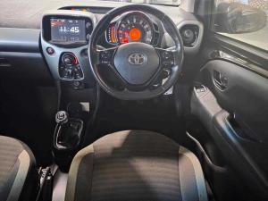 Toyota Aygo 1.0 X-CITE - Image 13