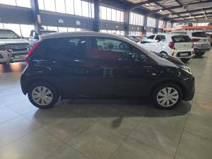 Toyota Aygo 1.0 X-CITE - Image 4