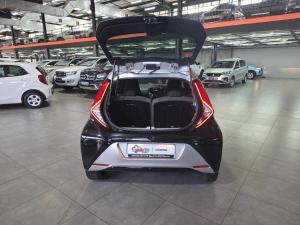 Toyota Aygo 1.0 X-CITE - Image 9