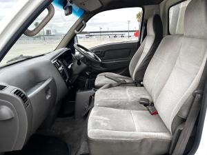 Hyundai H-100 Bakkie 2.6D deck - Image 3