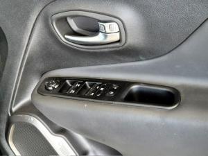 Jeep Renegade 1.4T Longitude - Image 15