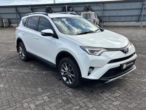 Toyota RAV4 2.2D-4D AWD VX - Image 1