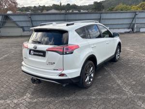 Toyota RAV4 2.2D-4D AWD VX - Image 2