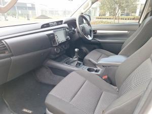 Toyota Hilux 2.4GD-6 Xtra cab Raider manual - Image 7