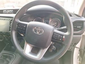 Toyota Hilux 2.4GD-6 Xtra cab Raider manual - Image 8