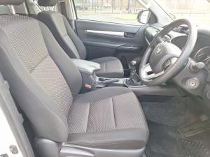 Toyota Hilux 2.4GD-6 Xtra cab Raider manual - Image 16