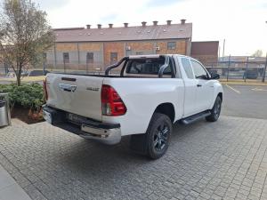 Toyota Hilux 2.4GD-6 Xtra cab Raider manual - Image 2