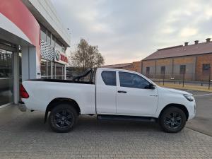 Toyota Hilux 2.4GD-6 Xtra cab Raider manual - Image 3